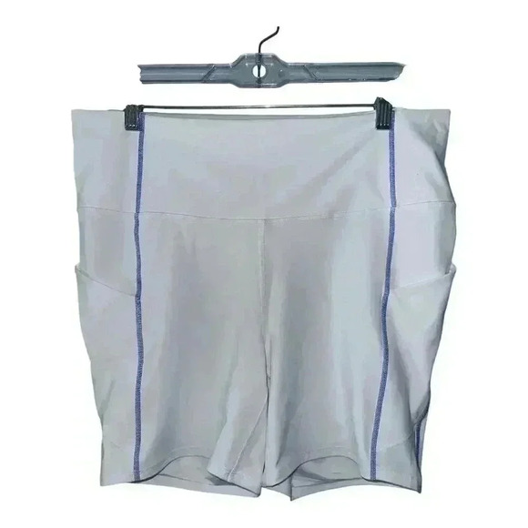 Fabletics White Oasis PureLuxe High Waisted Shorts, XXL - Picture 2 of 9